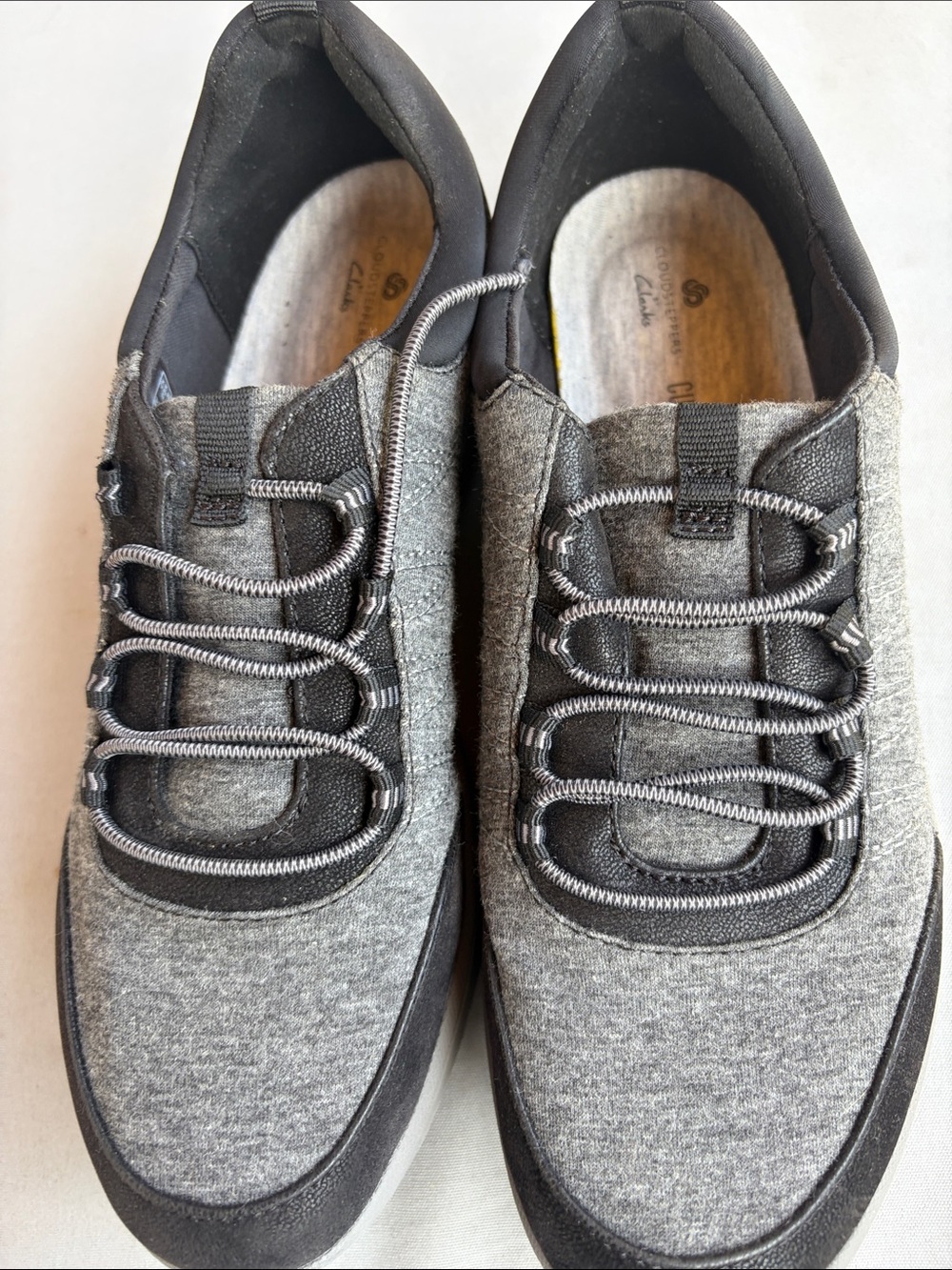 Clarks Men's Gray Knit Lace-Up Sneakers